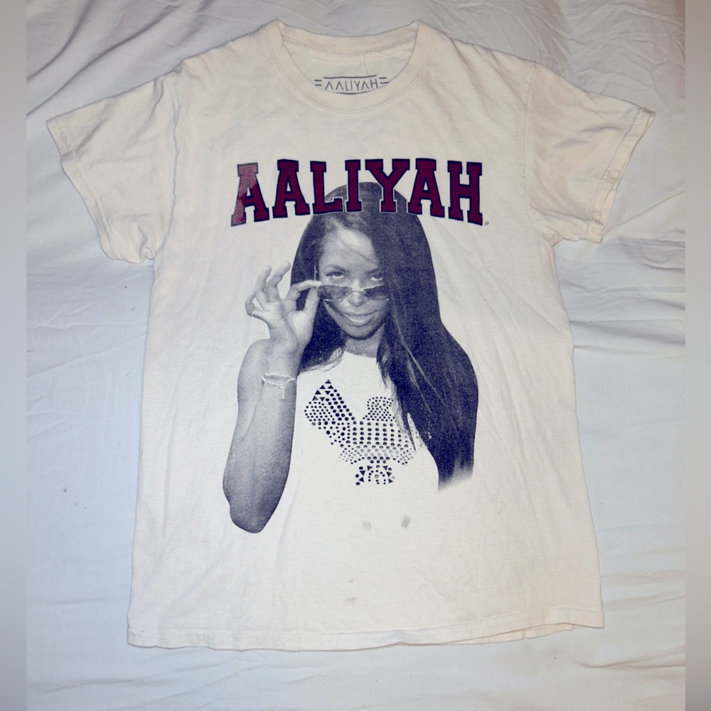 Aaliyah band T
